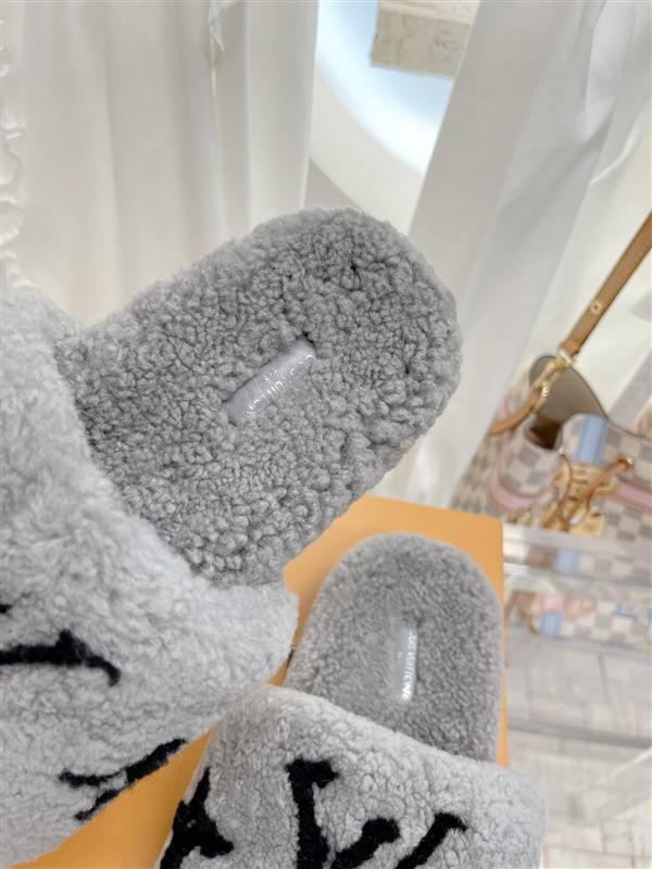 2025126103526831 230